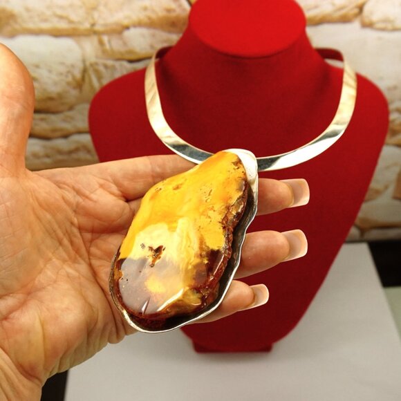 SUPER RARE Butterscotch Amber and 925 Silver Heavy Pendant with Wide Omega Wire - Picture 5 of 10